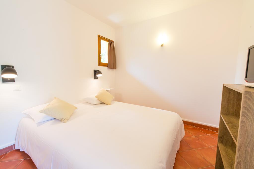 Casa Vecchia Rooms + Apartments Calvi  Pokój zdjęcie